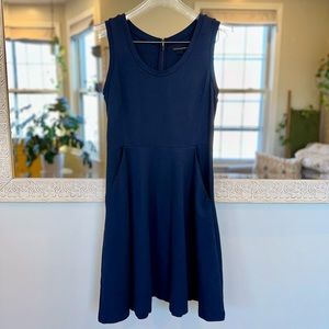 Banana Republic Navy Blue Sleeveless Dress w/ Pockets - Has Stretch - Size 4